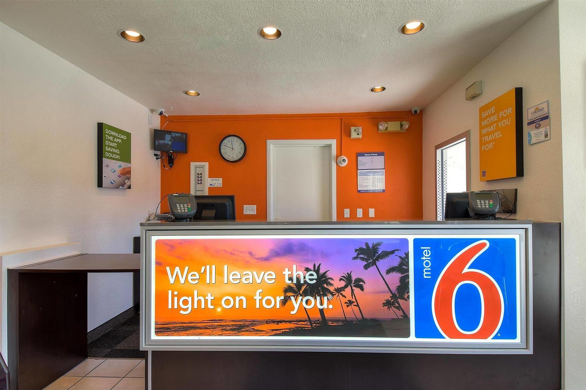 Motel 6-Carlsbad, Ca - Village Exterior photo